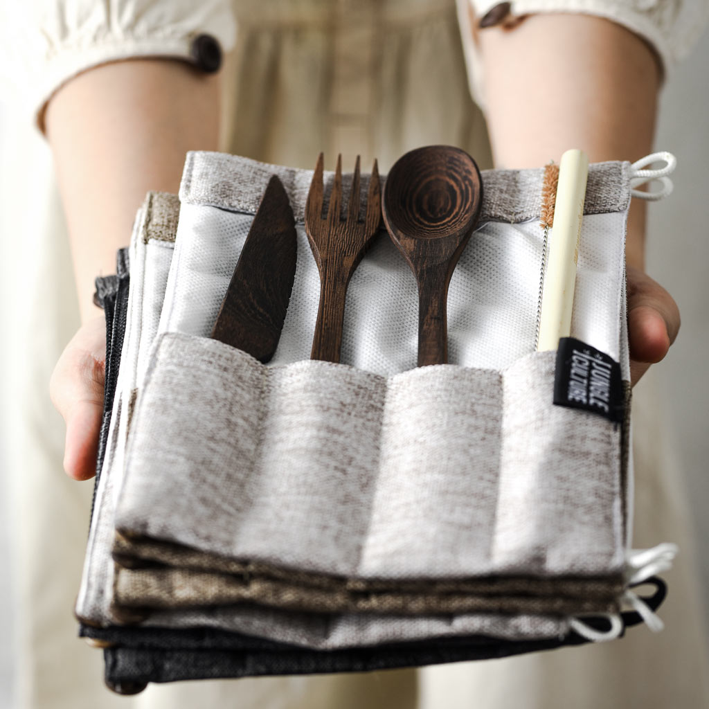 Dark Wood Cutlery Set - Brown bag