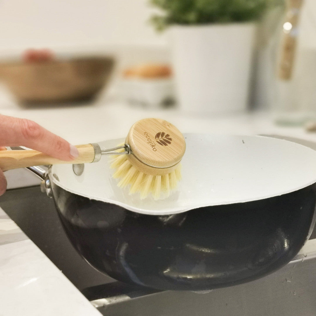 Valentine's Dish Brush with Replaceable Head | Natural Washing Up Brush
